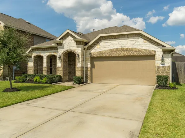 3040 Coreopsis Ct, Dickinson, TX 77539