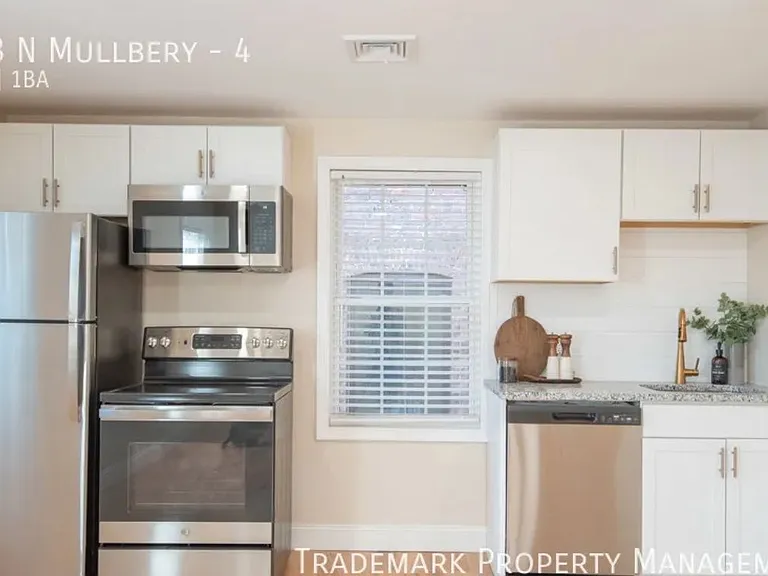 323 N Mulberry St #4 — Photo 2