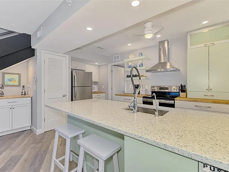 2400 N Beach Rd #17 — Photo 20