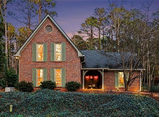 370 Kenilworth Cir, Stone Mountain, GA 30083