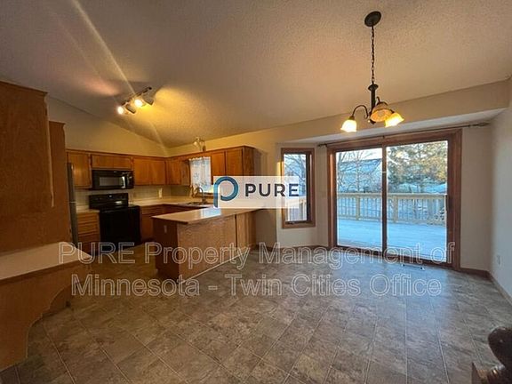 3rd image of 7190 Upper 157th St W