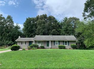 146 Willowbrook Rd, Hendersonville, NC 28792