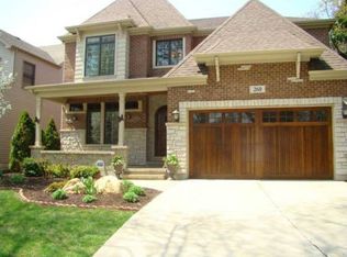260 N Illinois St, Elmhurst, IL