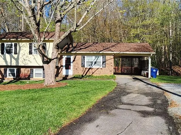 914 Chuppway Ct, Winston Salem, NC 27106