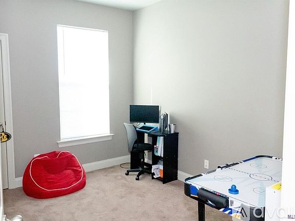 4th image of 7132 Marshall Bond Dr