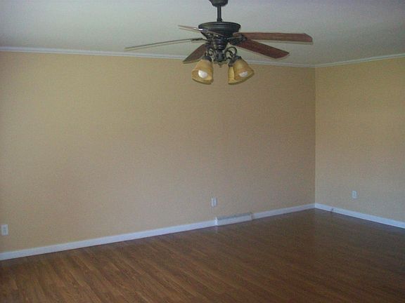 5th image of 1710 Mayfield Dr