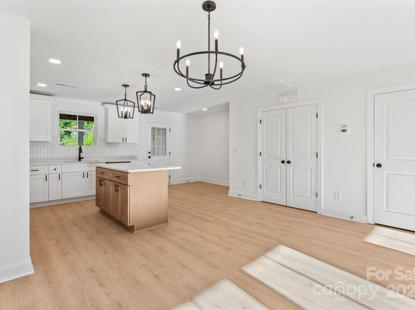 charlotte-north-carolina-6219056 picture