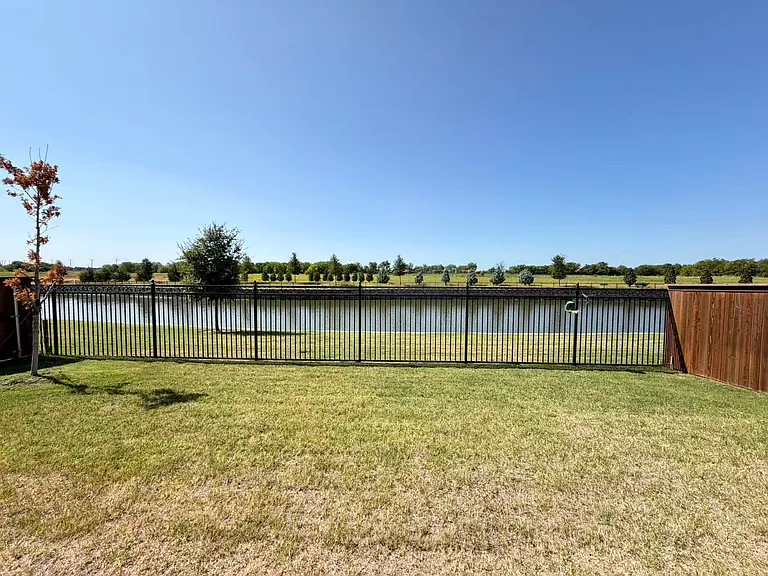 3104 Watterloo Ln — Photo 28