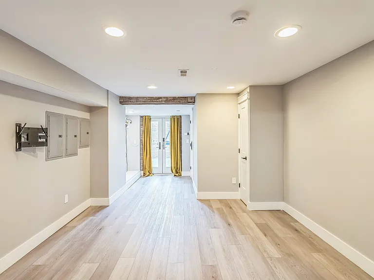 1845 E Cambria St #1 — Photo 20