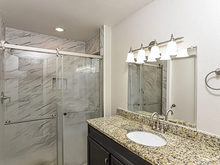 12206 Ashley Ct — Photo 10