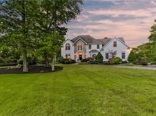 181 Little Fox Ln, Southbury, CT 06488