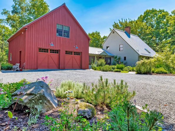 226 Graytown Road, Sedgwick, ME 04676