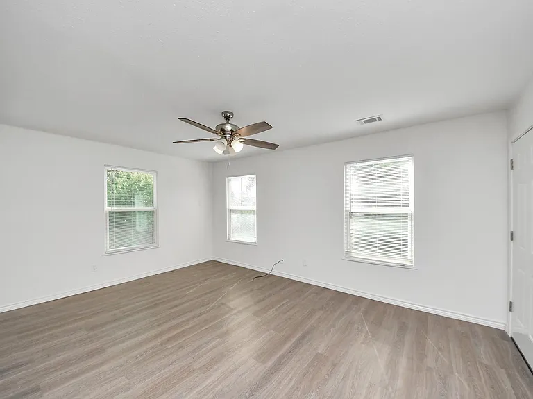 7004 Conley St — Photo 13