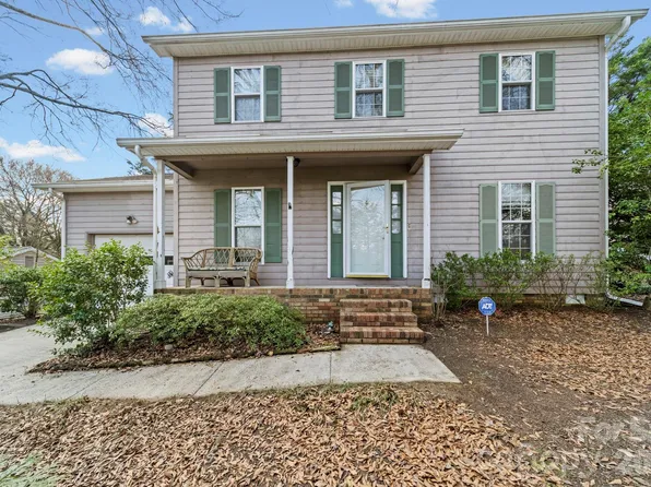 10204 Camelback Cir, Charlotte, NC 28226