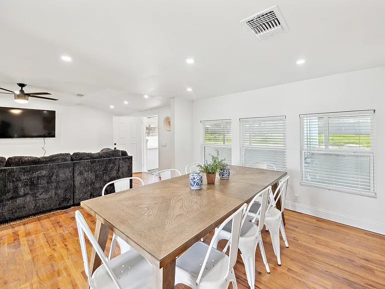 229 Sherman Dr — Photo 9