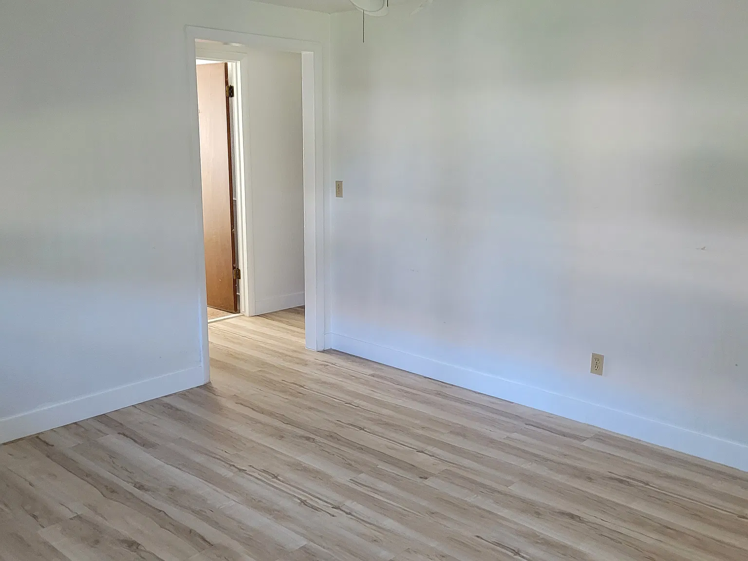 2 bed, 900 sqft, $1,145 — Photo 2