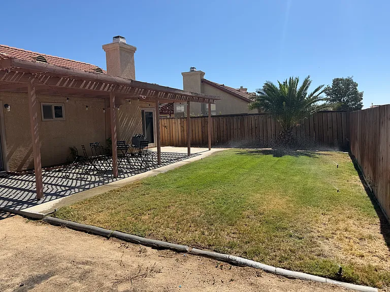 1156 Burroughs Ct — Photo 17