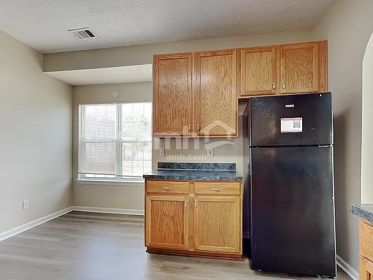 4284 Wood Cove Dr — Photo 3