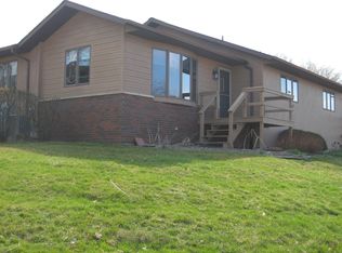 301 4th St UNIT 1, Fulton, IL 61252