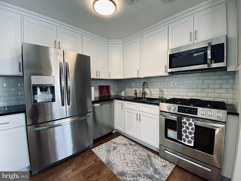 1221 N Quinn St #1 — Photo 14