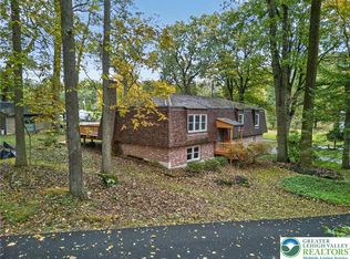 340 Chestnut Hill Rd, Emmaus, PA 18049