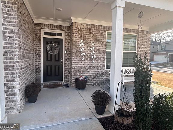 2nd image of 706 Lanarck Way