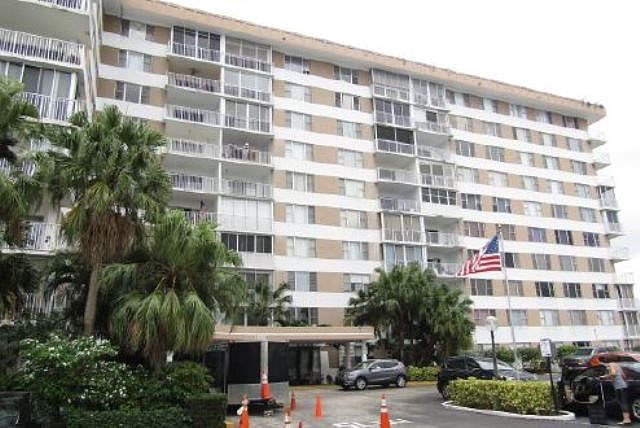 1st image of 4200 Hillcrest Dr APT 503