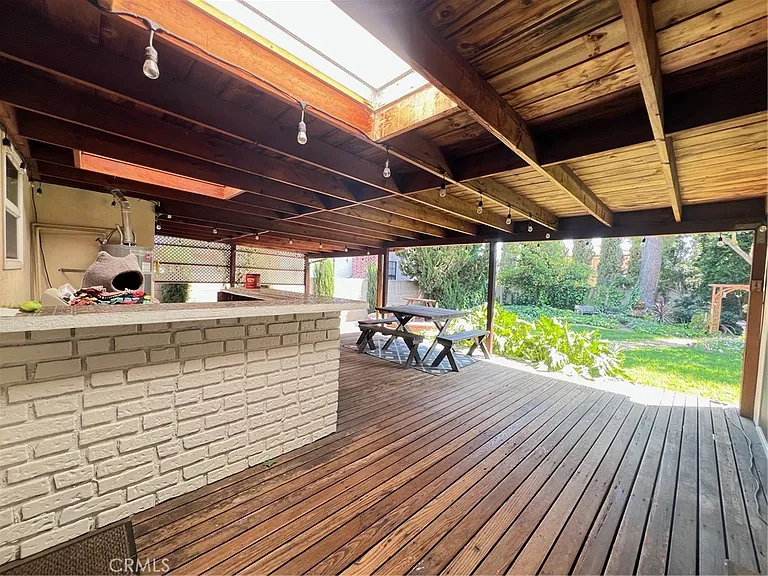 470 Walnut Ave — Photo 10