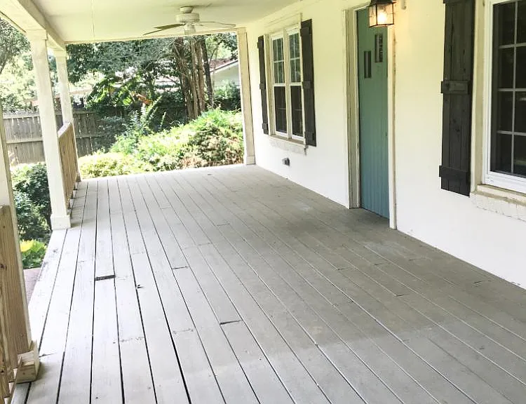 Large covered front porch!