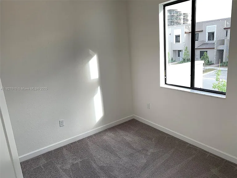 303 NE 208th Ter — Photo 16