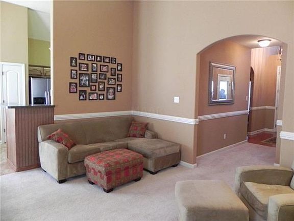 3rd image of 60 Green Willow Dr