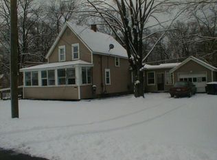 33 Tacoma St, Springfield, MA 01104