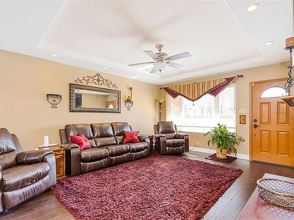 4th image of 5847 Holly Hills Ave