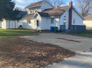 124 E Slimmer Ave, Clarksville, IA 50619