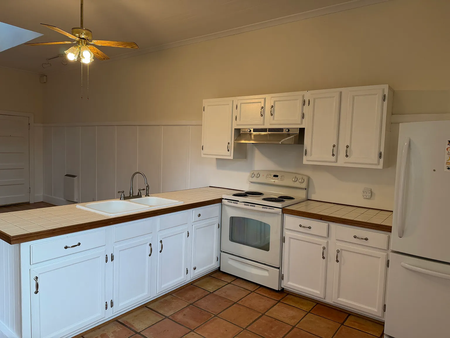 1 bed, 650 sqft, $850 — Photo 2