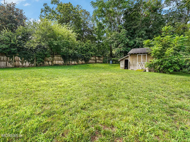 500 Locust Point Rd — Photo 39