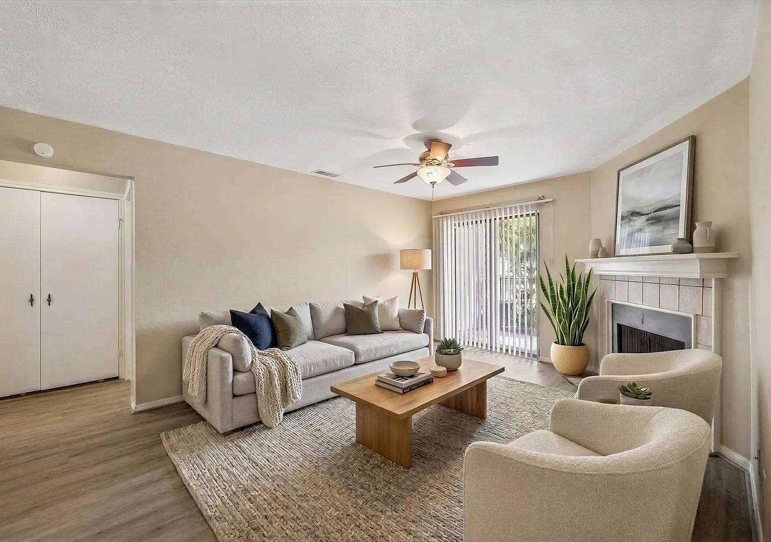 12755 Mill Ridge Dr — Photo 2