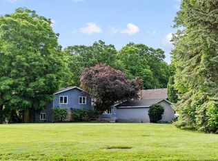 6880 Sunnyslope Dr, Maple Grove, MN 55311