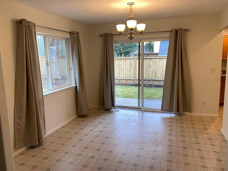 2108 NW Violet Ave — Photo 10