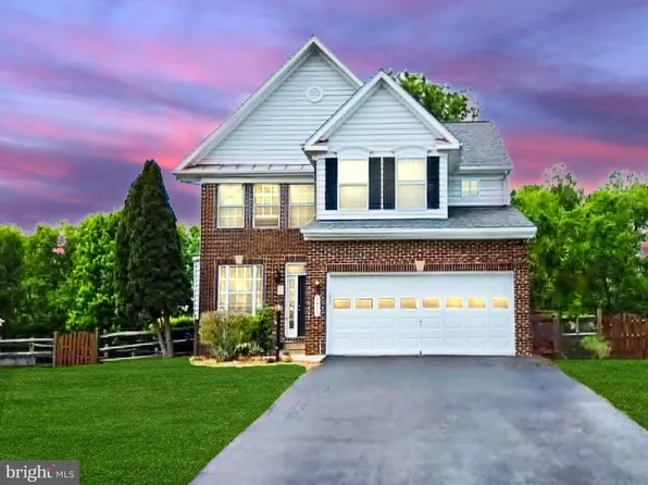 5977 Tapestry Dr, Woodbridge, VA 22193