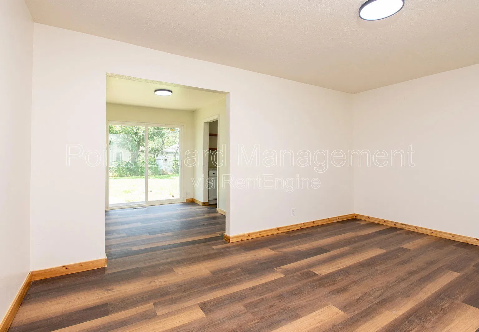2 bed, 1.0 bath, 834 sqft, $1,025 — Photo 3