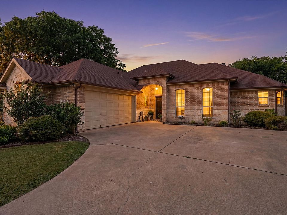 1st image of 4406 Two Creek Ct