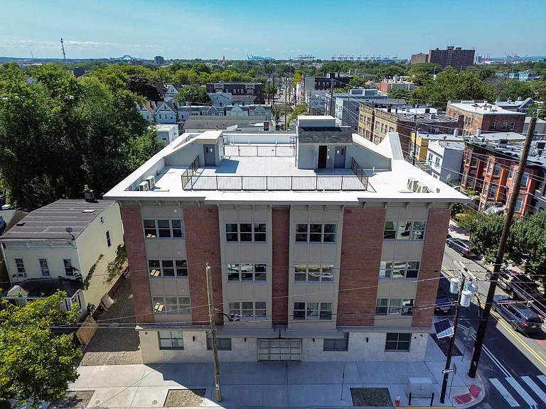 224 Garfield Ave #B — Photo 15