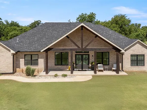 1074 Fawn Meadow Dr, Blanchard, OK 73010