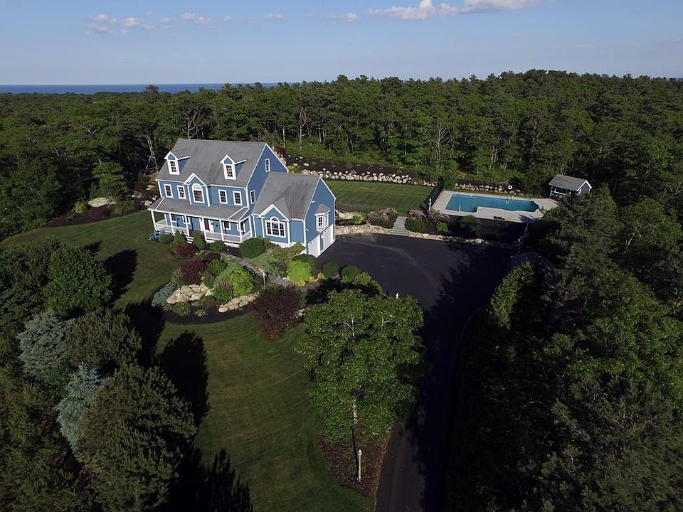 1st image of 19 Bog Hollow Dr