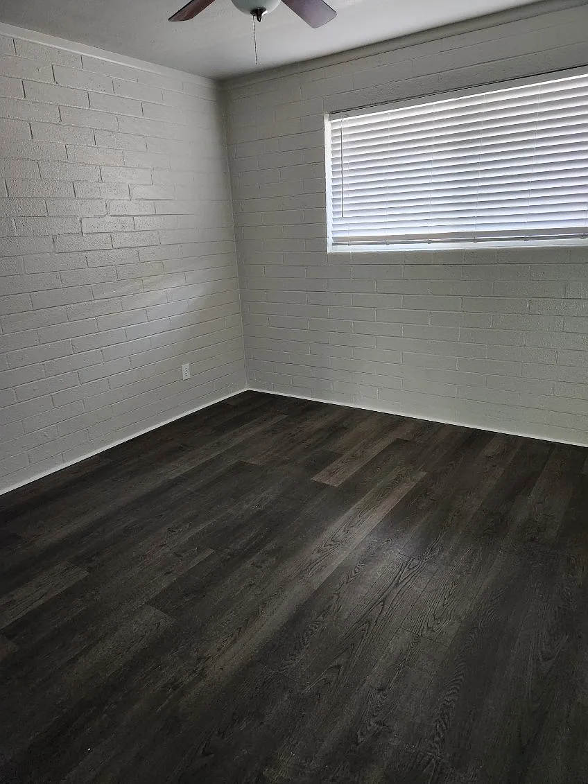 2 bed, 700 sqft, $1,200 — Photo 4