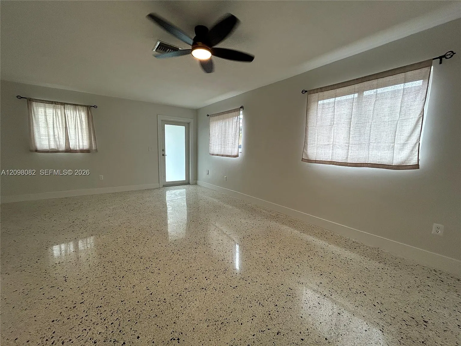 3 bed, 1500 sqft, $3,850 — Photo 4
