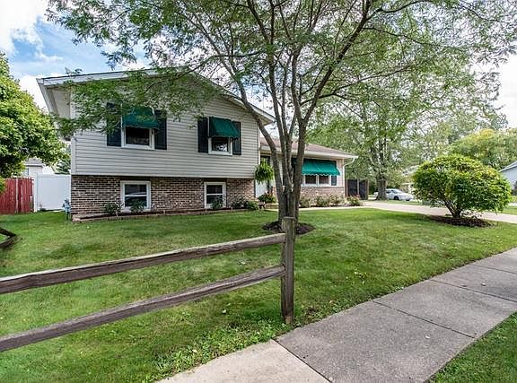 2nd image of 365 Greenview Dr