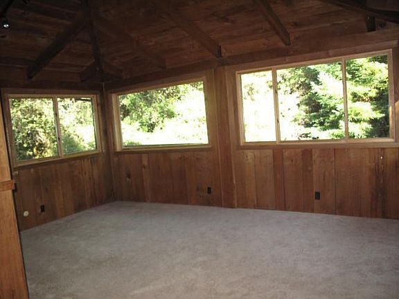 master bedroom w access to d