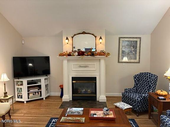 5th image of 2103 Woodmere Ct